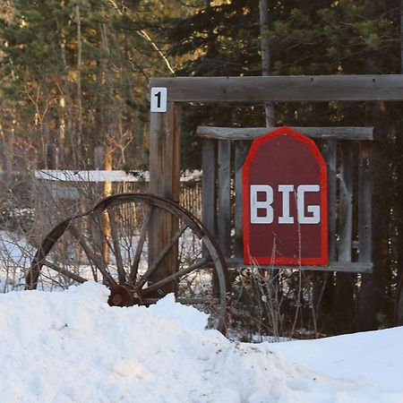 The Big Red Barn Whitehorse Exterior foto