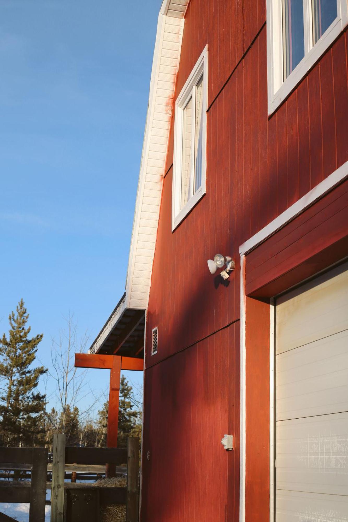 The Big Red Barn Whitehorse Exterior foto